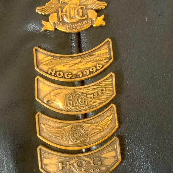 PARK V Vintage 90s Custom Black Leather Biker Vest w/Metal Pins-Patches -Size 42 - Picture 8 of 13